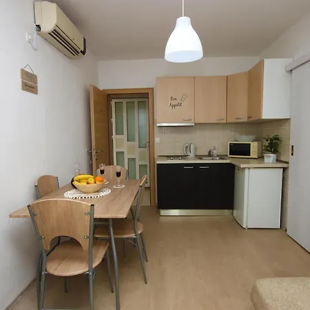 Nina Apartment