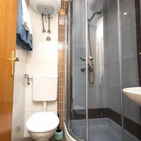 Nina Apartment